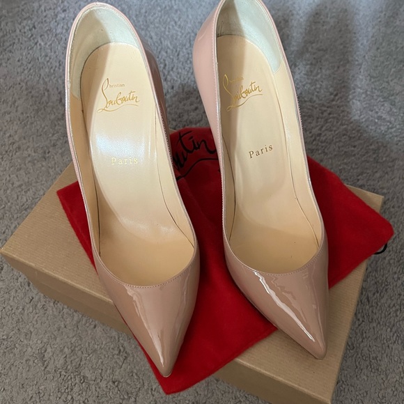 Red bottoms - Picture 1 of 4